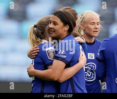 Manchester, England, 21. April 2021. Sam Kerr von Chelsea feiert das erste Tor während des Spiels der FA Women’s Super League im Academy Stadium, Manchester. Bildnachweis sollte lauten: Andrew Yates / Sportimage Kredit: Sportimage/Alamy Live News Stockfoto