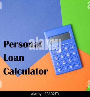 Personal Loan Calculator geschrieben auf einem bunten Hintergrund. Stockfoto