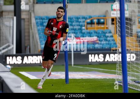 London, Großbritannien. April 2021. TOR - Dominic Solanke vom AFC Bournemouth feiert sein Tor während des Spiels der EFL Sky Bet Championship zwischen Millwall und Bournemouth am 21. April 2021 in Den, London, England. Foto von Carlton Myrie. Nur zur redaktionellen Verwendung, Lizenz für kommerzielle Nutzung erforderlich. Keine Verwendung bei Wetten, Spielen oder Veröffentlichungen einzelner Clubs/Vereine/Spieler. Kredit: UK Sports Pics Ltd/Alamy Live Nachrichten Stockfoto