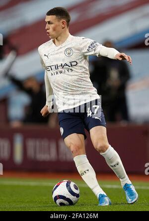 Birmingham, England, 21. April 2021. Phil Foden von Manchester City während des Spiels in der Premier League in Villa Park, Birmingham. Bildnachweis sollte lauten: Darren Staples / Sportimage Stockfoto