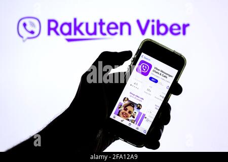Spanien. April 2021. In dieser Abbildung wird eine Rakuten Viber-App im App Store auf einem Smartphone mit dem Rakuten Viber-Logo im Hintergrund angezeigt. Bild: Thiago Prudencio/SOPA Images/ZUMA Wire/Alamy Live News Stockfoto