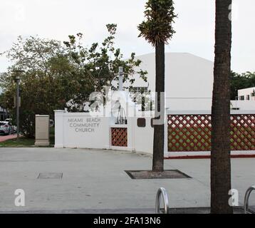 Fassade der Miami Beach Community Church an der Lincoln Road in Miami Beach, Florida. Stockfoto