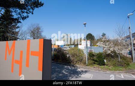 Hannover, Deutschland. April 2021. Blick auf den Standort, an dem in den kommenden Jahren der Neubau der Medizinischen Hochschule Hannover (MHH) errichtet werden soll. Die MHH soll in den nächsten Jahren schrittweise zu einem Preis von einer Milliarde Euro wieder aufgebaut werden. Das Universitätsklinikum und das niedersächsische Wissenschaftsministerium informieren am 22. April über das Großbauprojekt. Quelle: Julian Stratenschulte/dpa/Alamy Live News Stockfoto