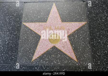 Hollywood, Kalifornien, USA 17. April 2021 EIN allgemeiner Blick auf die Atmosphäre von Paul Munis Star auf dem Hollywood Walk of Fame am 17. April 2021 in Hollywood, Kalifornien, USA. Foto von Barry King/Alamy Stockfoto Stockfoto