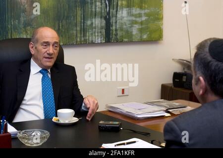 Israel, Jerusalem, Ehud Olmert Israels Premierminister in seinem Haus 29. März 2007 Stockfoto