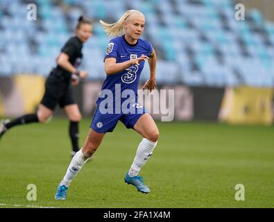 Manchester, England, 21. April 2021. Pernillie Harder von Chelsea während des Spiels der FA WomenÕs Super League im Academy Stadium, Manchester. Bildnachweis sollte lauten: Andrew Yates / Sportimage Kredit: Sportimage/Alamy Live News Stockfoto