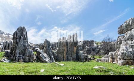 Geologische Formationen in Kfardebian, Libanon Stockfoto