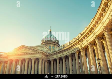 St. Petersburg, Russland. Kazan Kathedrale in der Abendsonne Stockfoto