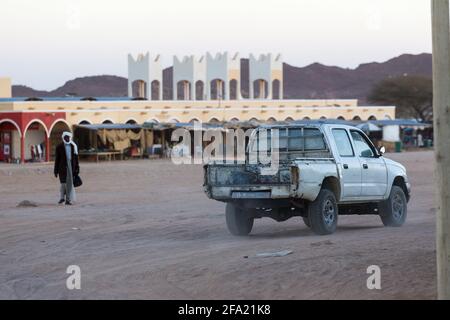 Aktenfoto vom 2018. März von Amdjarass, der Heimatstadt des verstorbenen Präsidenten Idriss Deby, wo er am Freitag, dem 23. April, begraben werden soll. An der Front des Kampfes des Tschad gegen die Rebellen ist Präsident Idriss Deby Itno, 68, nur einen Tag nach seiner Wiederwahl für eine sechste Amtszeit gestorben, teilte die Armee am Dienstag, 20. April 2021 mit. Foto von Pascal Avenet/ABACAPRESS.COM Stockfoto