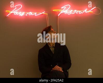 London, Großbritannien. April 2021. 'Passion Passion' 2010 Tracey Emin £35-55,0000 Bonhams zeitgenössischer Kunstverkauf Kredit: Mark Thomas/Alamy Live News Stockfoto