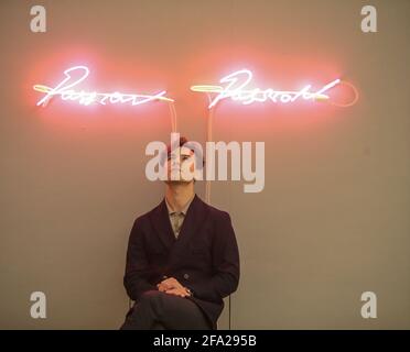 London UK 22 April 2021 Tracey Emin, Passion Passion, 2010. Kostenvoranschlag: £35,000 - 55,000 Bonhams Verkauf zeitgenössischer Kunst. Es hat eine Schätzung von £150,000-200,000. Mit Künstlern wie Carmen Herrera, die im Alter von 105 Jahren wahrscheinlich die älteste arbeitende Künstlerin der Welt ist, werden Tracey Emin, Tschabalala Self, Genieve Figgis und Albert Oehlen unter vielen anderen diesen Verkauf zu einem sehr erwarteten in der modernen Kunstwelt machen. Paul Quezada-Neiman/Alamy Live News Stockfoto