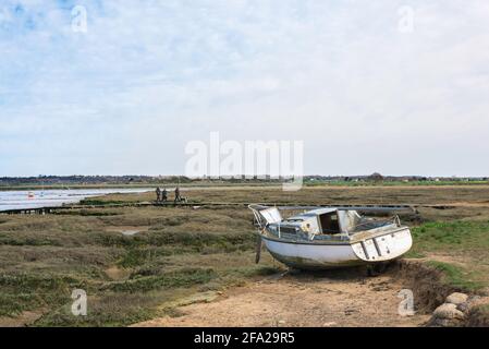 Mersea Island Essex Landschaft, Blick auf die offene, zerklüftete Küste entlang des Flusses Blackwater bei West Mersea, Mersea Island, Essex, England, Großbritannien. Stockfoto