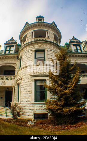 MIDDLETOWN, NY, USA - 20. Feb 2019: Historisches Gebäude Morrison Mansion auf dem SUNY Orange Campus, Orange County Community College. Stockfoto