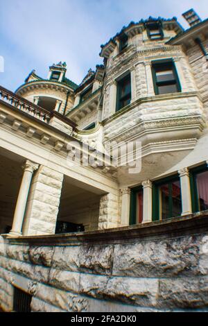 MIDDLETOWN, NY, USA - 20. Feb 2019: Historisches Gebäude Morrison Mansion auf dem SUNY Orange Campus, Orange County Community College. Stockfoto