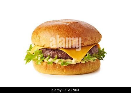 Klassischer Hamburger auf weißem Hintergrund Stockfoto