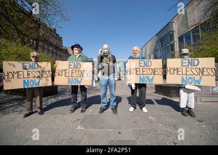 Glasgow, Schottland, Großbritannien. April 2021. IM BILD: (L-R) George Winton; Iain MacInnes' Sean Clerkin; Eric Chester; Suzie Dorallio. BILDNACHWEIS: Credit: Colin Fisher/Alamy Live News Stockfoto