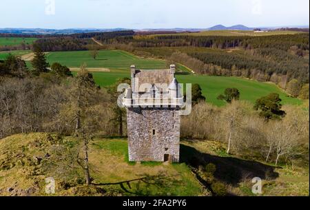 Luftaufnahme von Fatlips Castle, oder Minto Castle, einem Schälturm in Roxburghshire, an den schottischen Grenzen, Schottland, Großbritannien Stockfoto