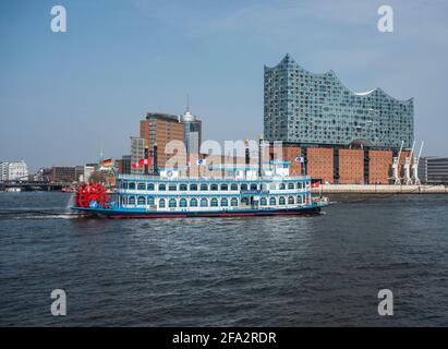 Die Elbphilharmonie (kurz „Elphi“ ) ist ein im November 2016 fertiggestelltes Konzerthaus in Hamburg. Baubeginn Krieg 2007 Stockfoto