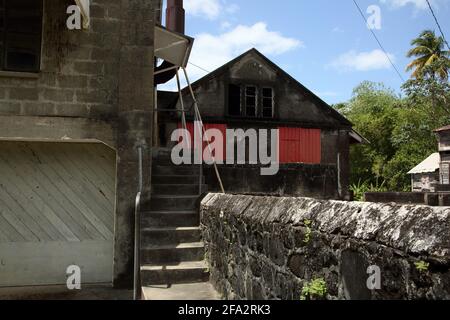 Dougaldston Estate Grenada Gewürzplantage Gebäude An Der Kakaostation (Historisches Boucan, das seitdem von Fire in zerstört wurde Mai 2020) Stockfoto