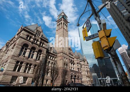 Old City Hall (Toronto) - Weitwinkelansicht nach Süden Gegenüber von façade (Bay und Queen Street) Stockfoto