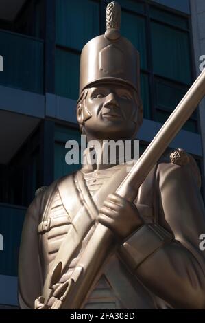 Denkmal zum Krieg von 1812 von Douglas Coupland (2008) - Standing Newfoundland Regiment Soldat Porträt-Büste vorne Stockfoto