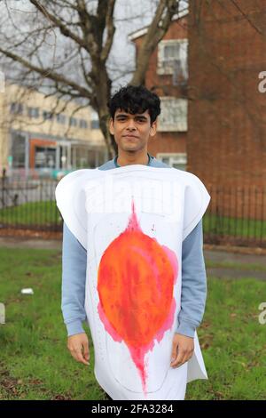 CARDIFF, GROSSBRITANNIEN. FEBRUAR 3RD 2021. Shreshth Goel, ein 19-jähriger Jurastudent der Cardiff University, läuft täglich 5k durch den Monat F Stockfoto