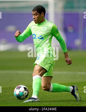 Wolfsburg, Deutschland. April 2021. Fußball, Bundesliga, Matchday 29, VfL Wolfsburg - Bayern München, Volkswagen Arena: Paulo Otavio von Wolfsburg. Quelle: Michael Sohn/AP-POOL/dpa/Alamy Live News Stockfoto