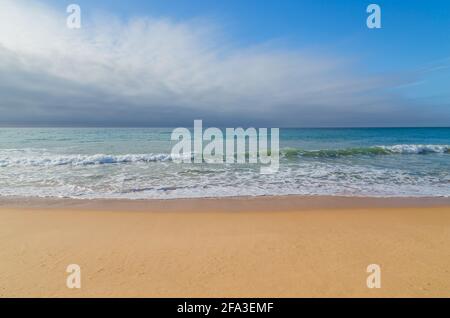 Schöner Strand in der Nähe von Portimao, Algarve, Portugal Stockfoto