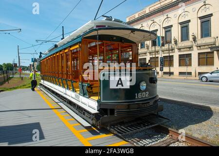 Lowell Open Trolley Streetcar #1602 im National Streetcar Museum auf der Dutton Street in Downtown Lowell, Massachusetts, MA, USA. Stockfoto