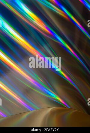 Unscharfer abstrakter holographischer Hintergrund. Futuristischer Retro-Style. Gold-Produktständer. Stockfoto