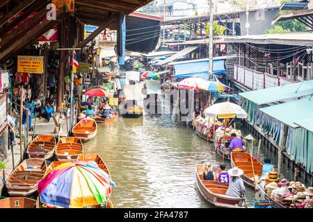 Damnoen Saduak Floating Market in Thailand Stockfoto