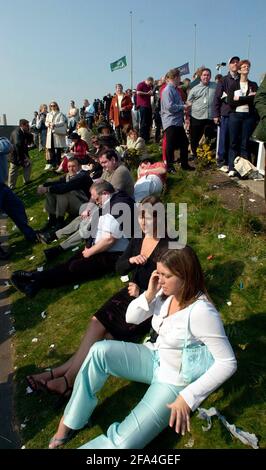 RACING AINTREE 2ND TAGE 5/5/2002 BILD DAVID ASHDOWN.RACING AINTREE Stockfoto