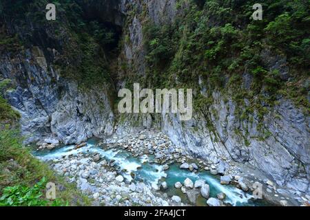 Jiuqudong-Tunnel mit neun Kurven im Taroko-Nationalpark in Xiulin, Hualien, Taiwan Stockfoto