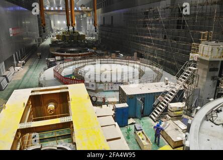 Liangshan, China. April 2021. Das unterirdische Kraftwerk des weltweit größten Wasserkraftwerks Baihetan in Liangshan, Sichuan, China, am 22. April 2021.(Foto: TPG/cnsphotos) Quelle: TopPhoto/Alamy Live News Stockfoto