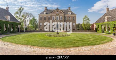 Panorama des historischen Schlosses Eerde in Ommen, Niederlande Stockfoto