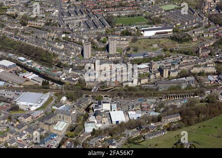 Luftaufnahme des Stadtzentrums von Sowerby Bridge, West Yorkshire Stockfoto