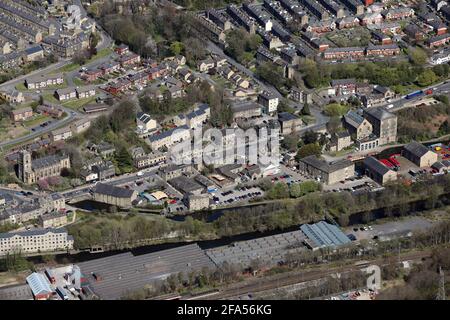 Luftaufnahme des Stadtzentrums von Sowerby Bridge, West Yorkshire Stockfoto