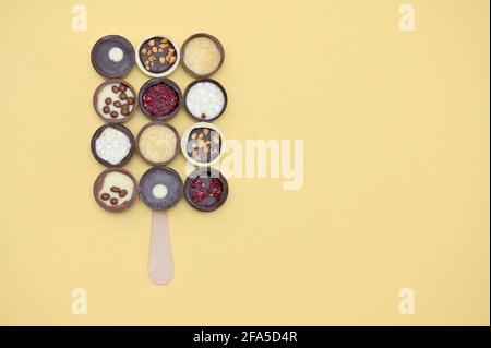 Schokoladeneis-Eis-Eis aus der Variation von Schokoladenbonbon Stockfoto