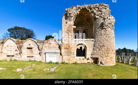 KINLOSS ABBEY MORAY SCHOTTLAND DER BLICK AUS DEM SÜDEN ZEIGT DAS GEWÖLBEN IM DACH Stockfoto