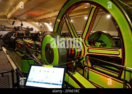 Der Dampfpumpenmotor im Motorraum für die London Tower Bridge, London, England, Großbritannien Stockfoto