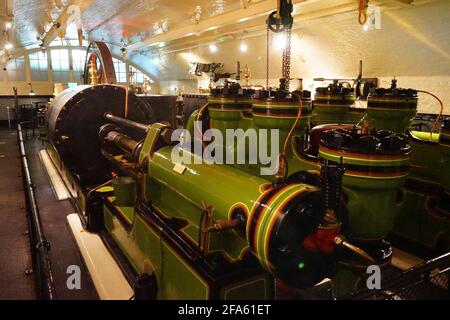 Der Dampfpumpenmotor im Motorraum für die London Tower Bridge, London, England, Großbritannien Stockfoto