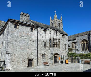 Das Prysten House, das derzeit das Restaurant Platos beherbergt, ist Teil des historischen Erbes von Plymouth. Gute Küche von Ben Palmer in einem Tudor-Gebäude Stockfoto