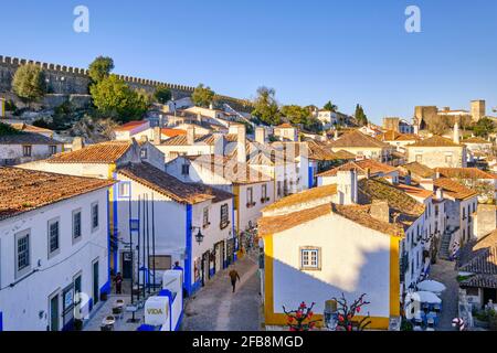 Obidos, ein traditionelles mittelalterliches Dorf, das im 12. Jahrhundert in die Moore gebracht wurde. Portugal Stockfoto