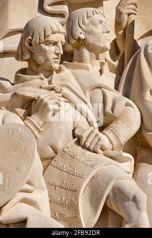 Skulpturen auf dem Padrao dos Descobrimentos (Monument für die Entdeckungen). Lissabon, Portugal Stockfoto