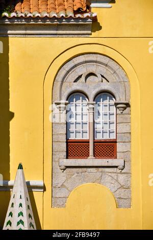 Der Palast des Condes de Castro Guimaraes aus dem 19. Jahrhundert ist heute ein Museum und eine Bibliothek in Cascais. Portugal Stockfoto