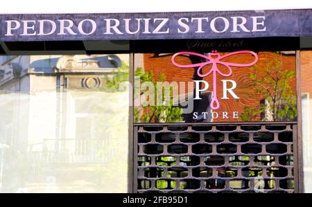 Pedro Ruiz Ladenschild im Stadtzentrum von Santander Kantabrien Spanien Stockfoto