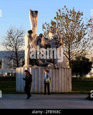 Denkmal für das Feuer in Santander 1941 und Wiederaufbau durch Jose Cobo Santander Kantabrien Spanien Stockfoto