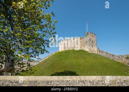 Arundel Castle, eine restaurierte mittelalterliche Burg in Arundel, West Sussex, England, an einem sonnigen Tag. Stockfoto