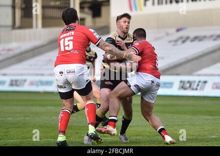 Eccles, Großbritannien. April 2021. Ben Hellewell (11) von Leigh Centurions trifft am 4/23/2021 in Eccles, Großbritannien, die Tackle. (Foto von Richard Long/News Images/Sipa USA) Quelle: SIPA USA/Alamy Live News Stockfoto