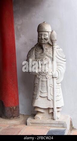 Hanoi, Vietnam - 06. Januar 2017: Eine Steinstatue in einem Tempel von Hanoi Stockfoto